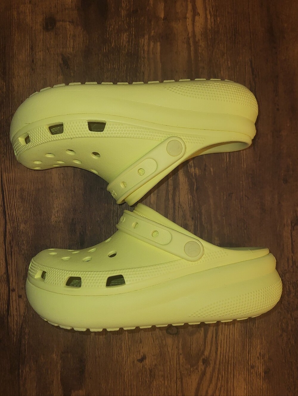 Platform Crocs - Picture 2 of 8
